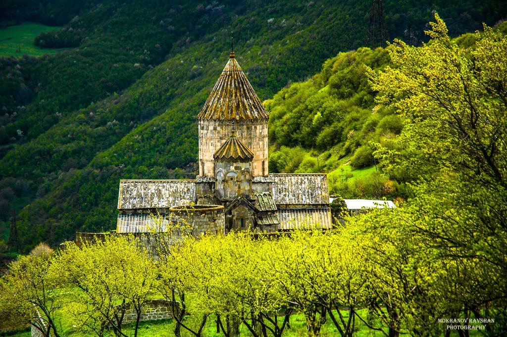 Camping In Tatev Hotel Exterior foto