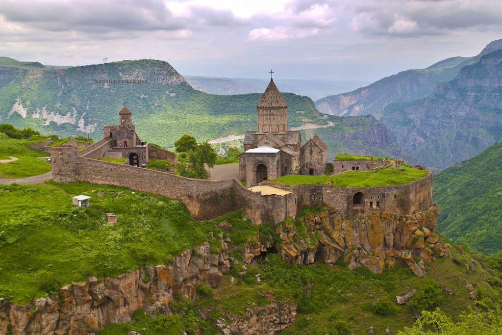 Camping In Tatev Hotel Exterior foto